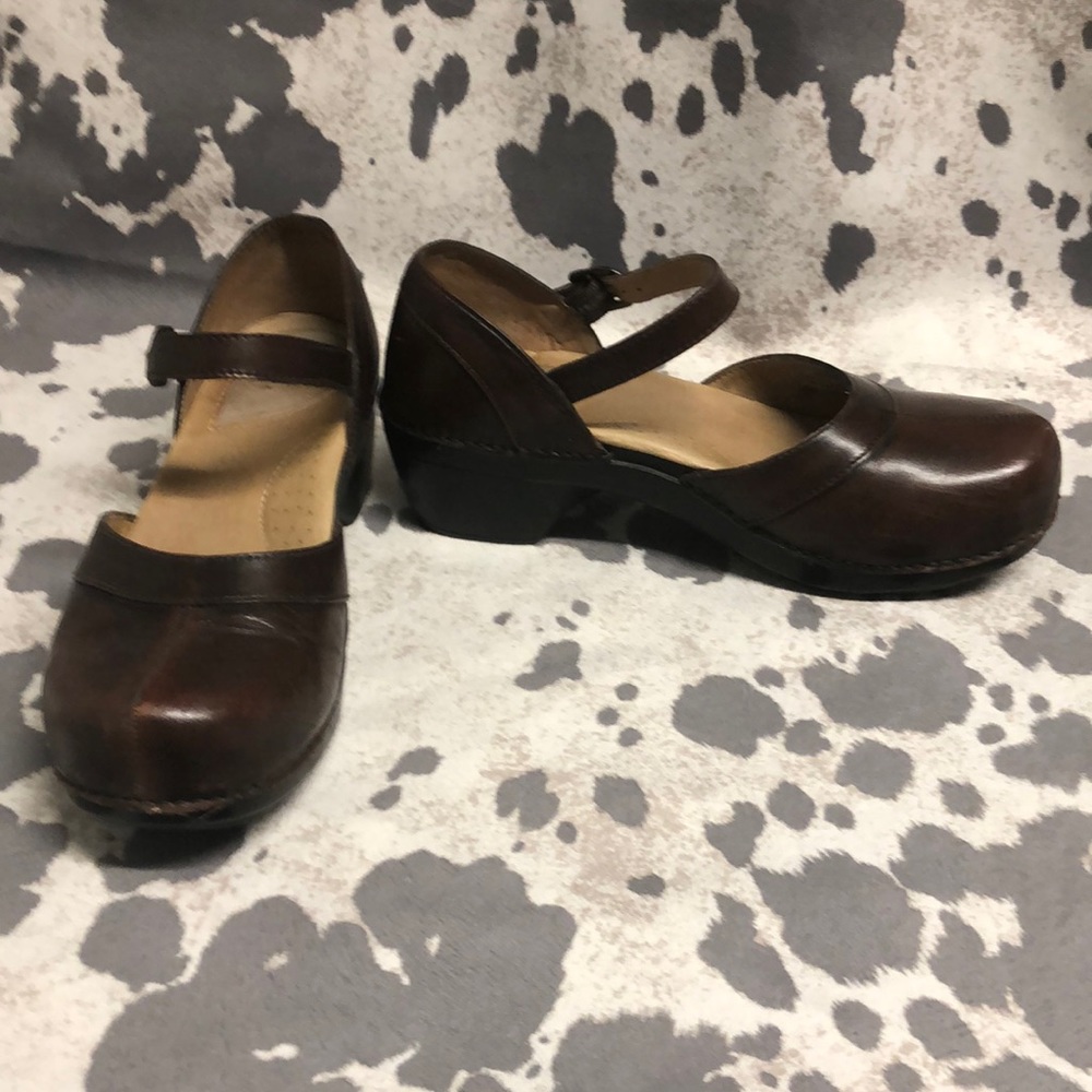 Dansko sandals.Gently used. Size 40